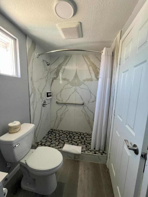 Sea Garden Motel image 15