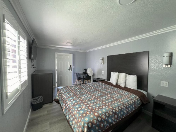 Sea Garden Motel image 5